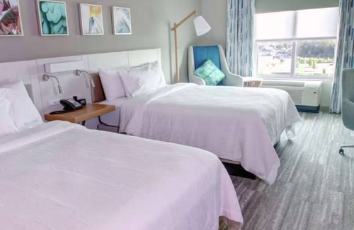 Wesley Chapel Hotel | 2 Pet-friendly Accommodations w/Free Breakfast and Parking, Outdoor Pool!