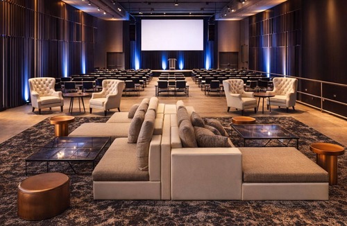 Bay Village Hotel | 2 Pet-Friendly Boutique Rooms Perfect for Guests with Furry Friends