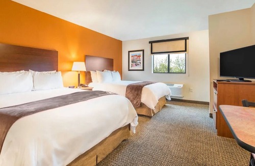 Lebanon Hotel | 2 Pet-Friendly Rooms Designed for Extended Stays w/Full Kitchen