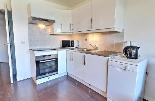 La Perriere Apartment | 2 Pièces Confortables, Skis aux Pieds, Proche Commerces, 4 Pers - FR-1-182A-5