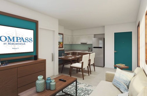 Park Shore Hotel | 2 Pool View Pet Friendly Suite with Free Breakfast
