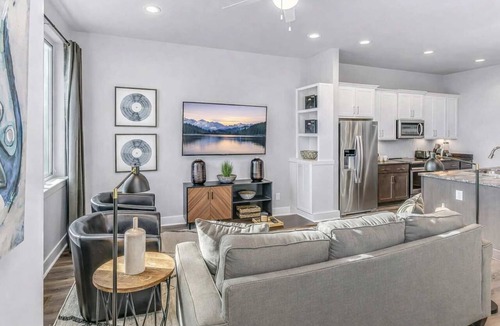 North Nashville House | 2 Premier Nashville Homes Sleeps 24 Rooftops