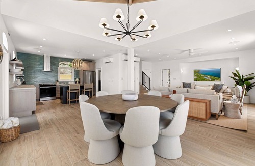 Estate Lovenlund House | 2 Primary Bedrooms - Magens Bay - Dining