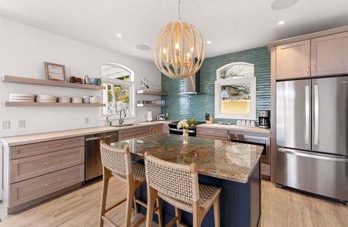 Estate Lovenlund House | 2 Primary Bedrooms - Magens Bay - Dining