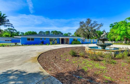 Desoto Acres House | 2 Private Pools! 2-Acre Retreat Near Dtwn Sarasota