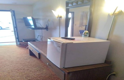 Eagle Grove Apartment | 2 Queen Beds Non-Smoking