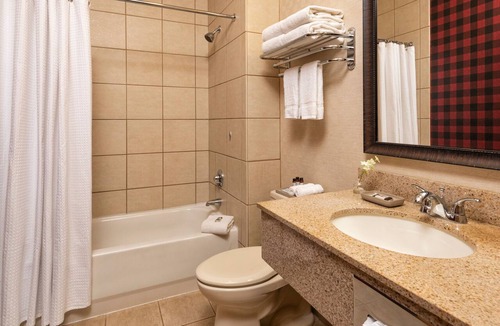 Rothschild Hotel | 2 Queen Studio With Kitchen, Access to Pool, Hot Tub, and Gym