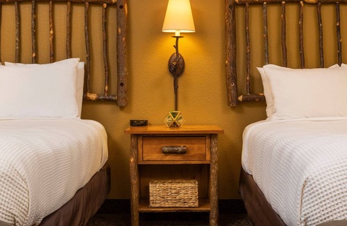 Rothschild Hotel | 2 Queen Studio With Kitchen, Access to Pool, Hot Tub, and Gym