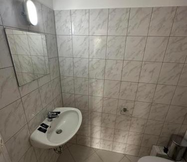 Alt-Moosach Hostel | 2-Rent Group Hostel Apartments HAN53