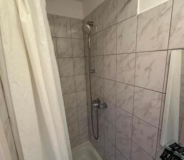 Alt-Moosach Hostel | 2-Rent Group Hostel Apartments HAN53