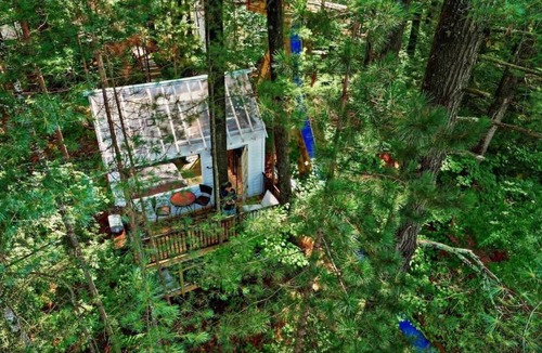 Brantingham Cabin | 2 Romantic Island Cabins for 5 - Hot Tub,Boat