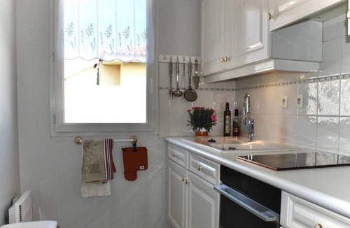 Villeneuve-Loubet Apartment | 2-room apartment with parking and air conditioning near the beach