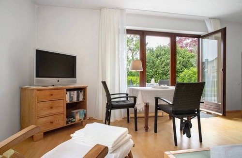 Lindau Apartment | 2-room apartment 'Lieblingsnest' with great terrace, 3 km from Lake Constance, Wi-Fi