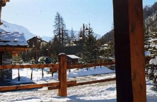Le Cret Apartment | 2 room apartment chalet with large terrace