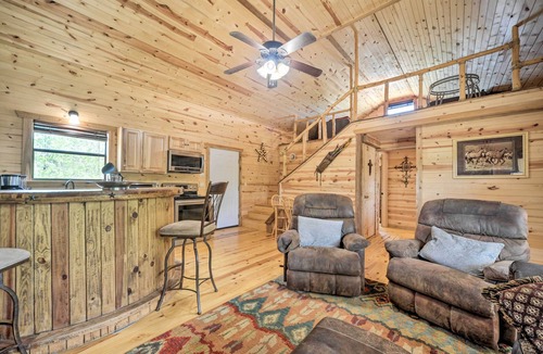 Sabinal Cottage | 2 Rustic Cabins w/Porches on Remote Ranch!