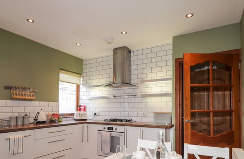 Portsoy Cottage | 2 SEAFIELD PLACE, pet friendly, character holiday cottage in Portsoy