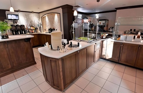 Plantation Apartment | 2 Spacious Suites w/Kitchens, Free Breakfast, Outdoor Pool!