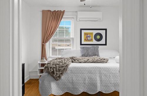 Audubon Apartment | 2 Spacious Units Close to Downtown & Expo Center