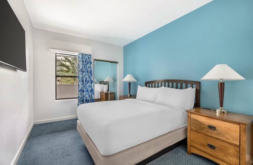 Enterprise Hotel | 2 Spacious Units with Swimming Pool and Free Parking Near Las Vegas Strip