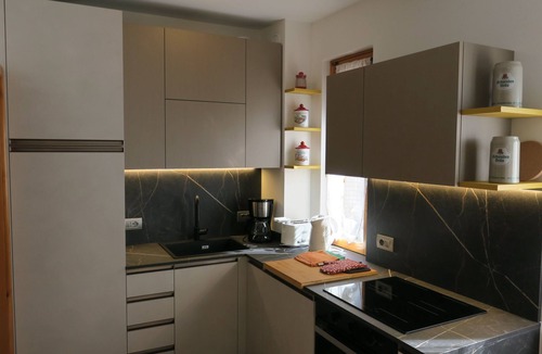 Pur Apartment | 2-stöckige Wohnung mit privatem Gartenbereich by Interhome