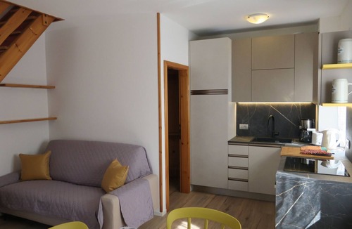 Pur Apartment | 2-stöckige Wohnung mit privatem Gartenbereich by Interhome
