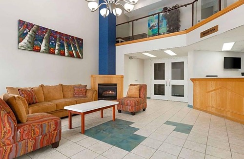 Windsor Hotel | 2-Star Hotel ∙ Travelodge by Wyndham Windsor