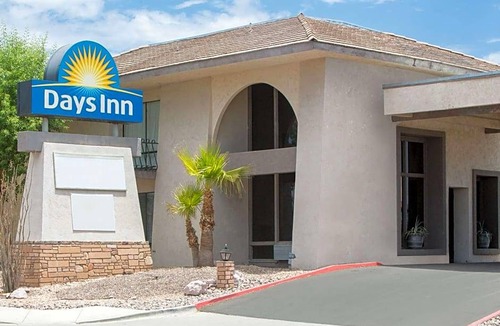 Lake Havasu City Hotel | 2-Star Hotel ∙ Days Inn by Wyndham Lake Havasu