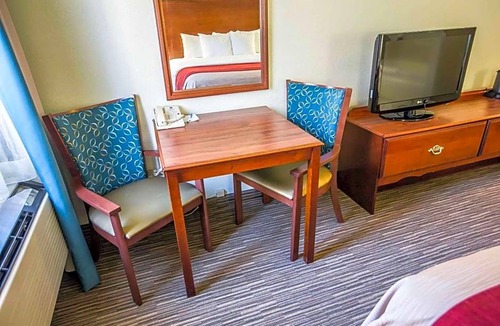 Schererville Hotel | 2-Star Hotel ∙ Comfort Inn Schererville