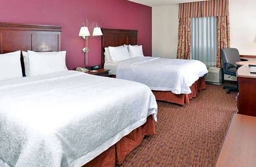 Muncie Hotel | 2-Star Hotel ∙ Hampton Inn & Suites Muncie