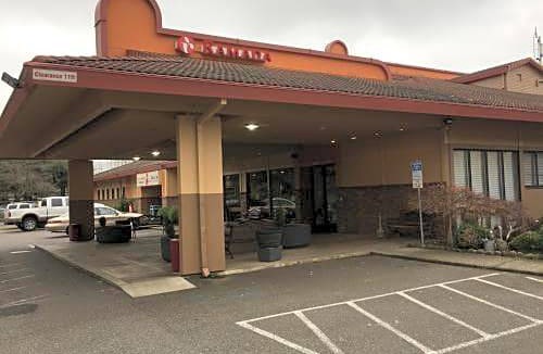 Cully Hotel | 2-Star Hotel ∙ Ramada by Wyndham Portland Airport