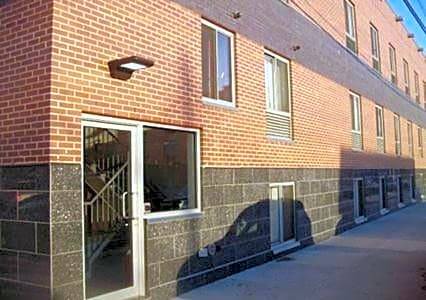 Rochdale Hotel | 2-Star Hotel ∙ Rodeway Inn Near JFK Airport