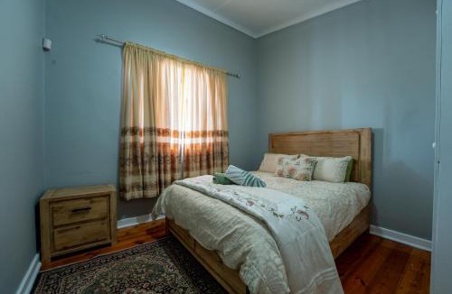 Port Elizabeth House | 2 Stone's Throw