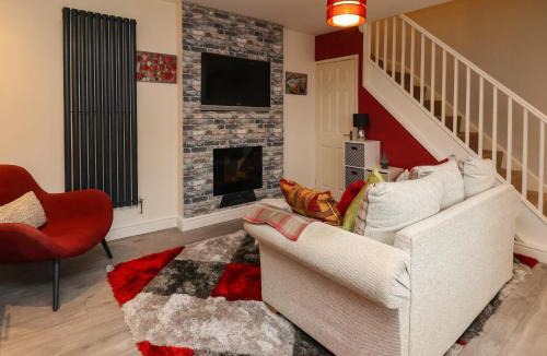 Gwersyllt House | 2 Stoneleigh Cottage