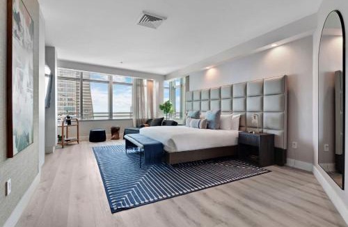 Brickell Apartment | 2-Story 3BD Brickell Penthouse Free Parking Heated Pool