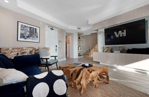 Brickell Apartment | 2-Story 3BD Brickell Penthouse Free Parking Heated Pool