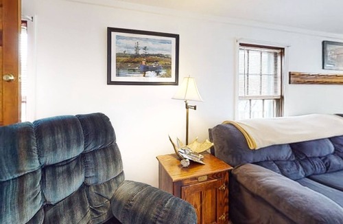 Rochester Apartment | 2-story riverfront apt with mountain views, firepit, 2 canoes, hammock, & AC