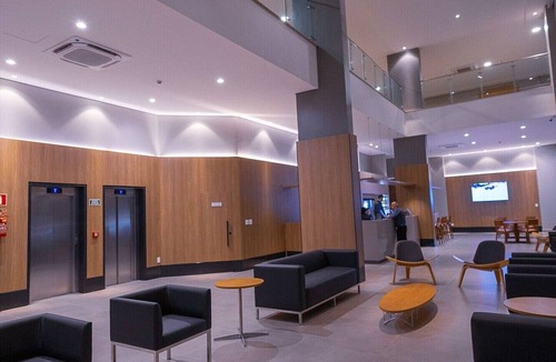 Centro Hotel | 2 Stylish Accommodations near Norte Shopping - 3.9 Mi | Pet-Friendly!