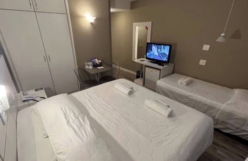 Matriz Hotel | 2 Stylish Executive Triple Room Near Top Parks, Dining, and Shopping in Curitiba