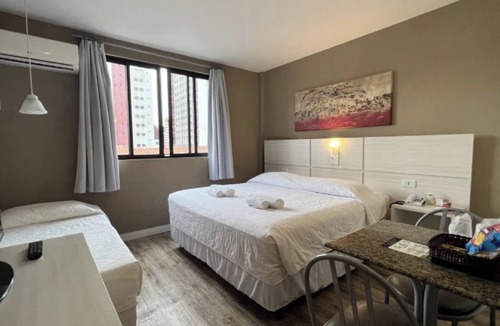 Matriz Hotel | 2 Stylish Executive Triple Room Near Top Parks, Dining, and Shopping in Curitiba