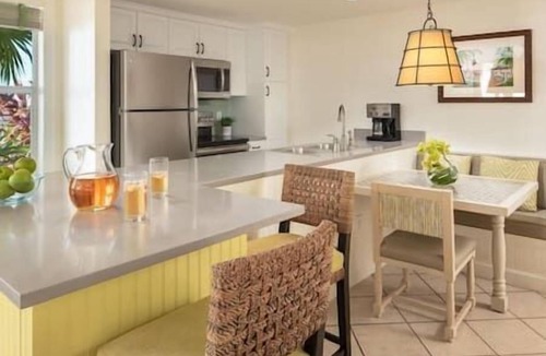 Bahama Village Resort | 2 Sunset Harbor Resort, Marina, In Town, Hot Tub!