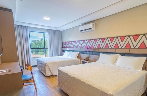 Foz do Iguacu Hotel | 2 Superior Double Rooms | Free Breakfast, 3 Pools & 3 mi to IGU Airport