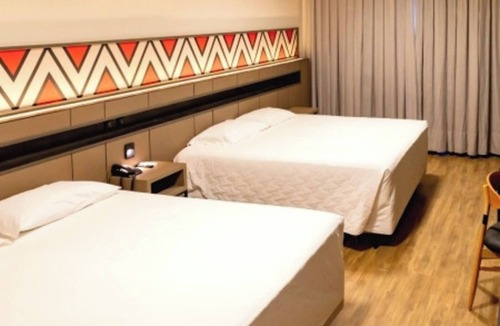 Foz do Iguacu Hotel | 2 Superior Double Rooms | Free Breakfast, 3 Pools & 3 mi to IGU Airport