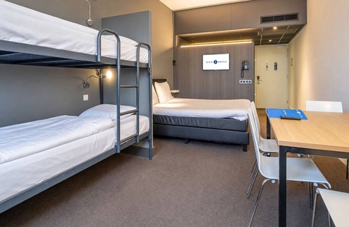 Municipality of Sittard-Geleen Hotel | 2 Tranquil Rooms with Spa & Fitness Center – Ideal for a Relaxing Trip