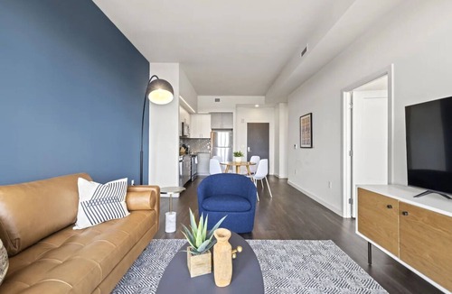 Bluemont Hotel | 2 Units | Arlington Wellness Stay w/Rooftop Hot Tub | 24/7 Fitness Center