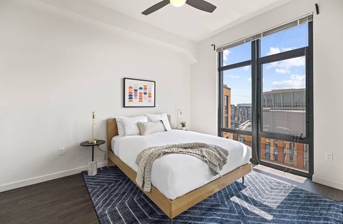 Bluemont Hotel | 2 Units | Arlington Wellness Stay w/Rooftop Hot Tub | 24/7 Fitness Center