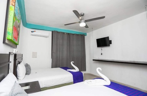 Avenida Tulum Hotel | 2 Units | Modern Tile-Floor Room w/Secure Comfort in Central Cancún Location