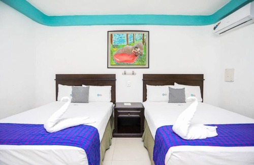 Avenida Tulum Hotel | 2 Units | Modern Tile-Floor Room w/Secure Comfort in Central Cancún Location