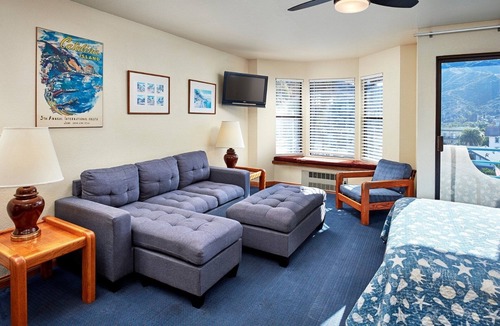 Avalon Hotel | 2 Units Perfect for Big Groups, Free Parking!