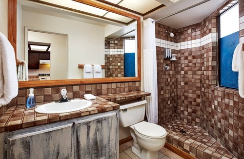 Avalon Hotel | 2 Units Perfect for Big Groups, Free Parking!