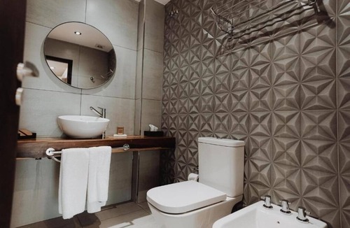 Rio Cuarto Hotel | 2 Units | Río Cuarto City Center-0.8miles | Onsite Pools, Daily Breakfast Buffet